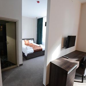 Hotel Cara 28